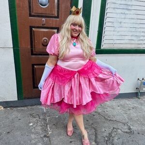 Pink Princess Princess peach costume dress and wig